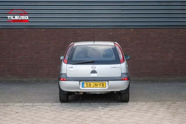 Opel Corsa (2002) thumbnail 6