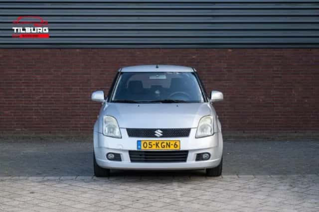 Suzuki Swift (2007) thumbnail 2