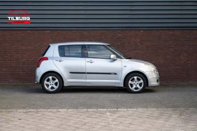 Suzuki Swift (2007) thumbnail 4
