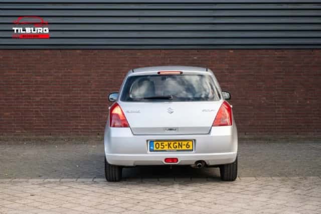 Suzuki Swift (2007) thumbnail 6