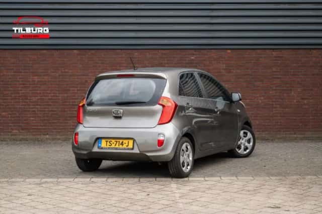 Kia Picanto (2011) thumbnail 5