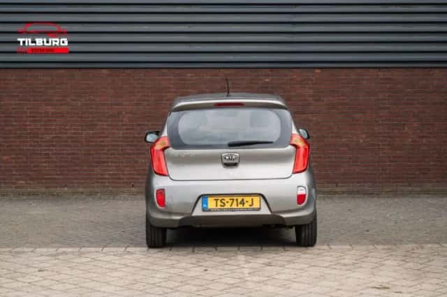 Kia Picanto (2011) thumbnail 6