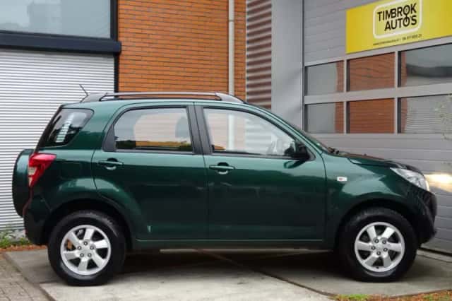 Daihatsu Terios (2009) thumbnail 5