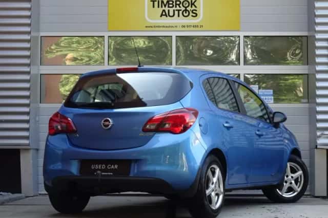Opel Corsa (2017) thumbnail 3