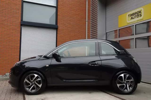 Opel Adam (2015) thumbnail 2