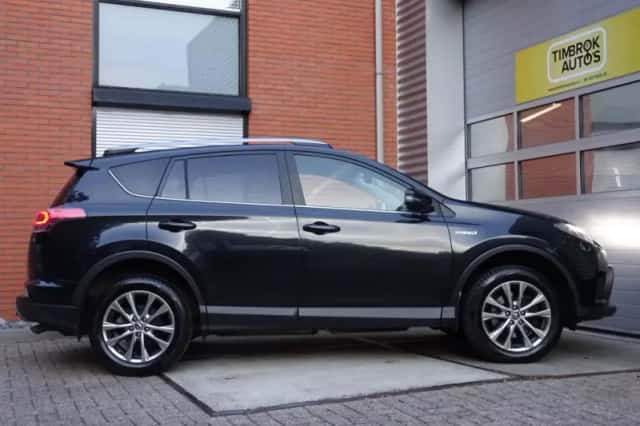 Toyota RAV4 (2018) thumbnail 5