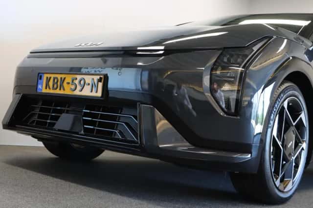 Kia EV4 (2026) thumbnail 6