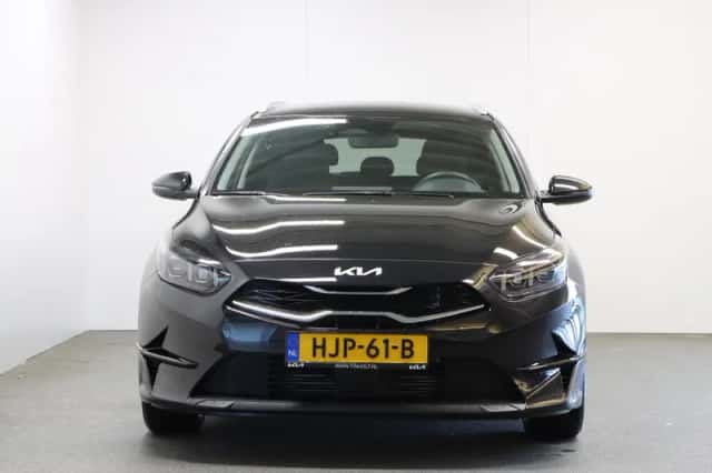 Kia Ceed (2025) thumbnail 3