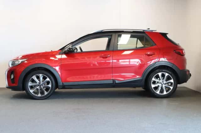 Kia Stonic (2019) thumbnail 2