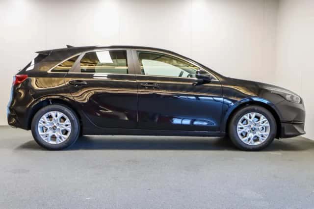 Kia Ceed (2025) thumbnail 4