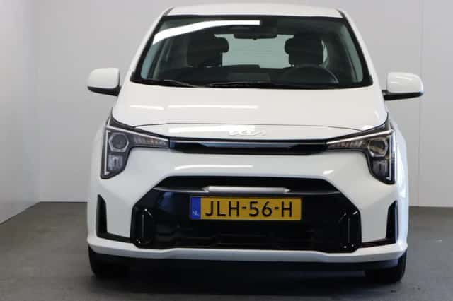 Kia Picanto (2025) thumbnail 3