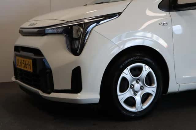 Kia Picanto (2025) thumbnail 5