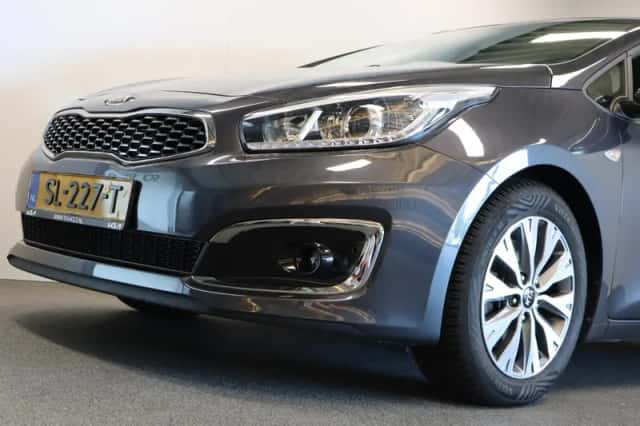 Kia Ceed (2018) thumbnail 6