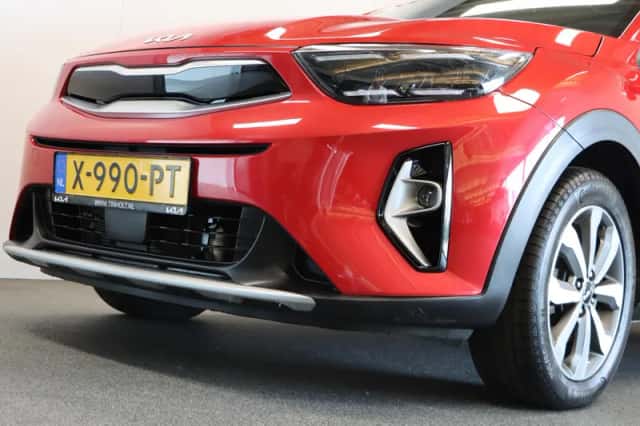 Kia Stonic (2024) thumbnail 6