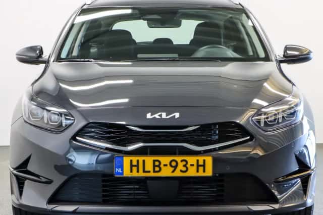 Kia Ceed (2025) thumbnail 3
