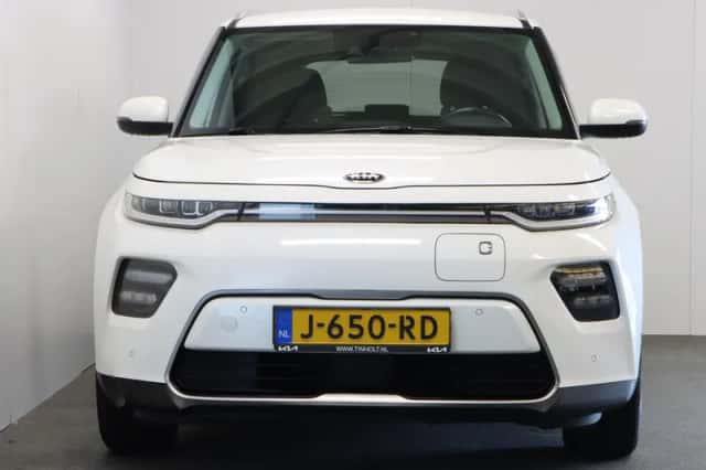 Kia Soul EV (2020) thumbnail 3