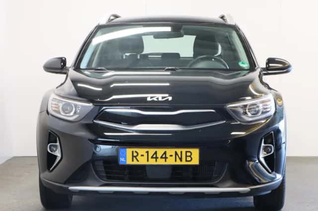 Kia Stonic (2022) thumbnail 3