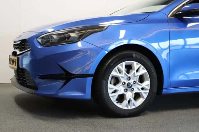 Kia Ceed (2024) thumbnail 5