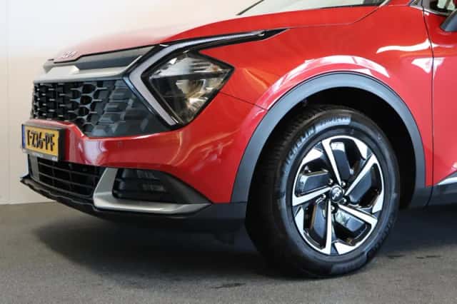 Kia Sportage (2023) thumbnail 5