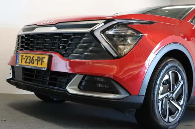 Kia Sportage (2023) thumbnail 6