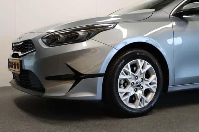 Kia Ceed (2025) thumbnail 5
