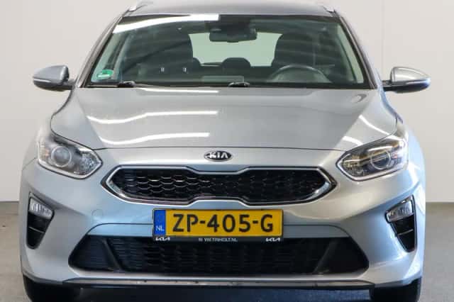 Kia Ceed (2019) thumbnail 3