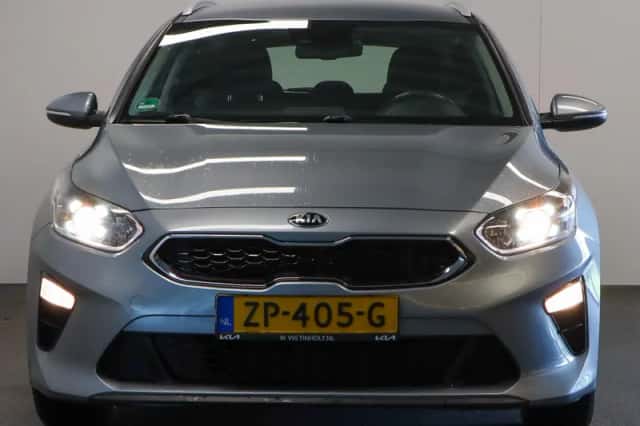 Kia Ceed (2019) thumbnail 4