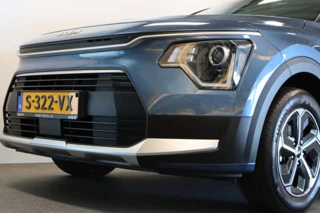 Kia Niro (2023) thumbnail 6