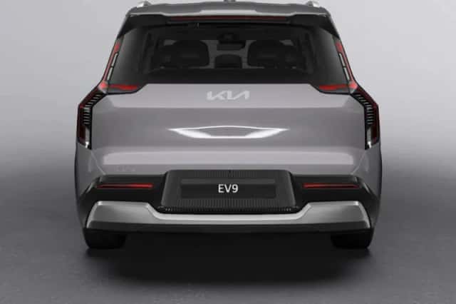 Kia EV9 (2026) thumbnail 3