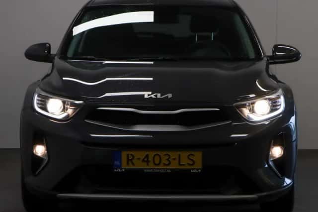 Kia Stonic (2022) thumbnail 4