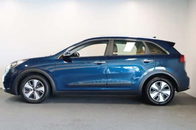 Kia Niro (2018) thumbnail 2