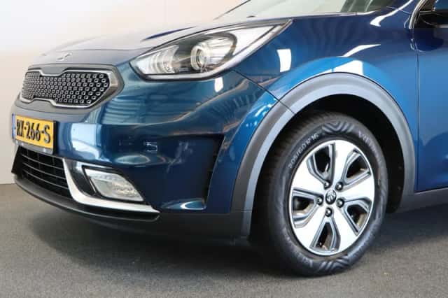 Kia Niro (2018) thumbnail 5