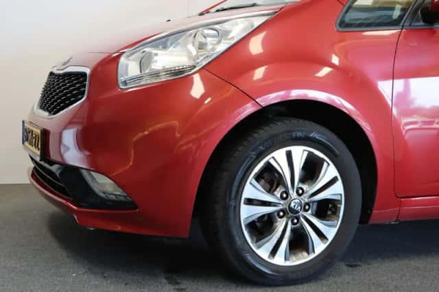 Kia Venga (2015) thumbnail 5
