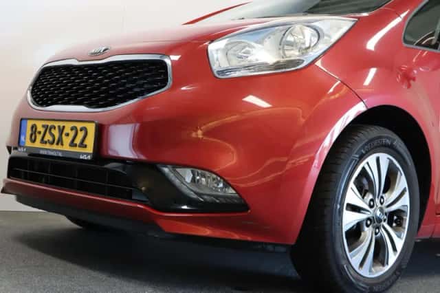 Kia Venga (2015) thumbnail 6