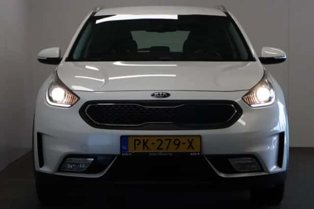 Kia Niro (2017) thumbnail 4