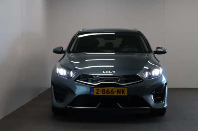 Kia Ceed (2024) thumbnail 4