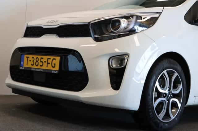 Kia Picanto (2023) thumbnail 6