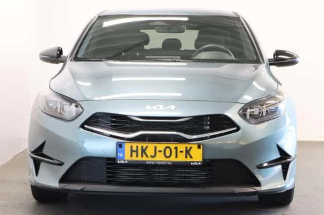 Kia Ceed (2025) thumbnail 3