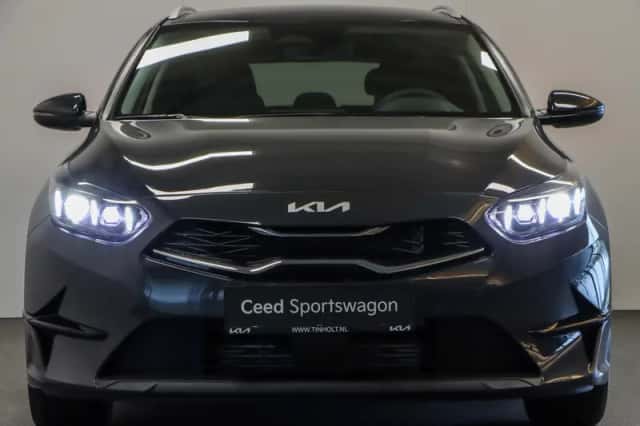 Kia Ceed (2025) thumbnail 5