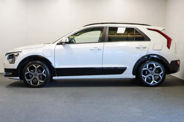 Kia Niro (2023) thumbnail 2
