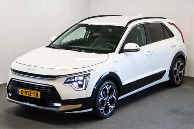 Kia Niro (2023) thumbnail 3