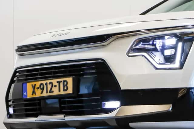 Kia Niro (2023) thumbnail 6