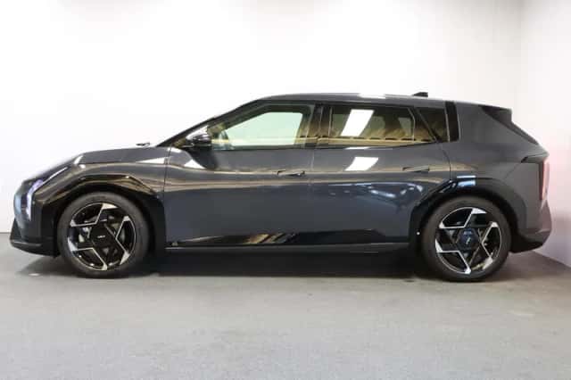 Kia EV4 (2025) thumbnail 2