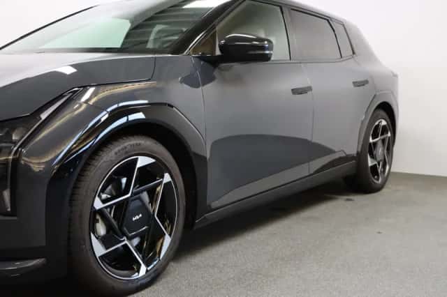 Kia EV4 (2025) thumbnail 5