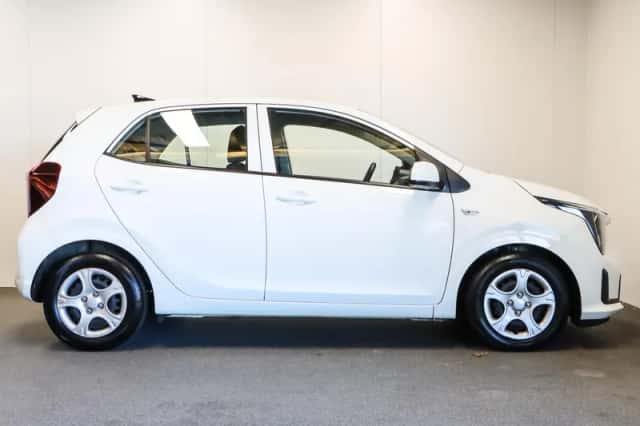 Kia Picanto (2025) thumbnail 6