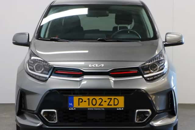 Kia Picanto (2022) thumbnail 3