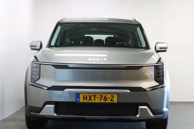Kia EV9 (2025) thumbnail 3