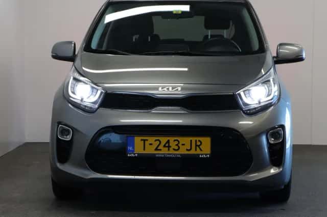 Kia Picanto (2023) thumbnail 4