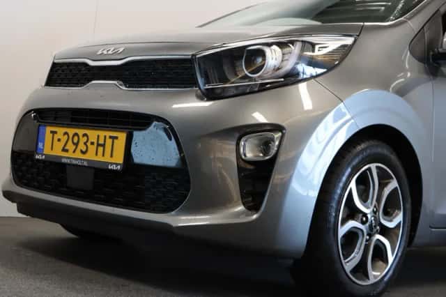Kia Picanto (2023) thumbnail 6