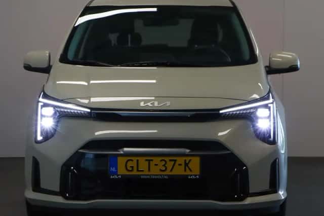 Kia Picanto (2024) thumbnail 4